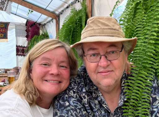 Heiner Philipp and Susanne von Toerne, founders of the Canadian Sunflower Foundation, supporting Ukrainian families.